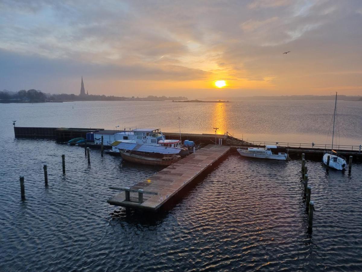 Ferienwohnung Schleiloge mit Panoramablick auf die Schlei Schleswig Exterior foto