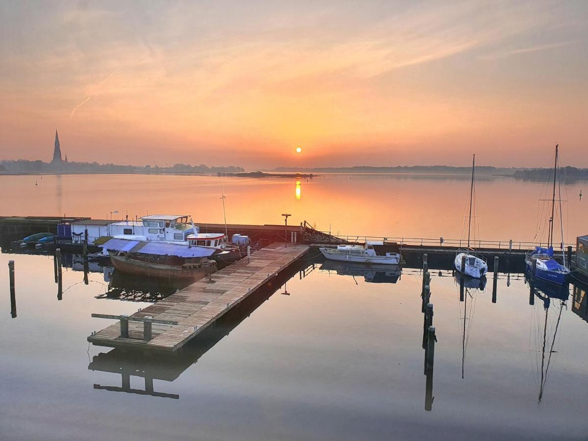 Ferienwohnung Schleiloge mit Panoramablick auf die Schlei Schleswig Exterior foto